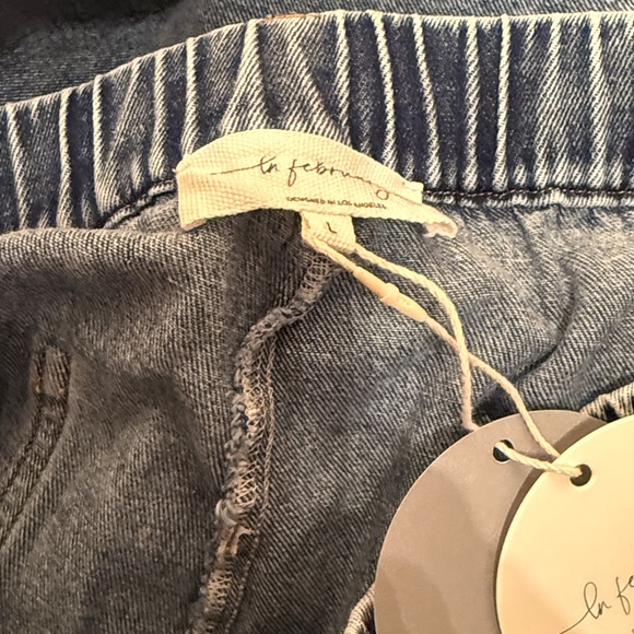 Women’s fade wash wide leg flares drawstring waist denim jeans size large NEW - Picture 11 of 11